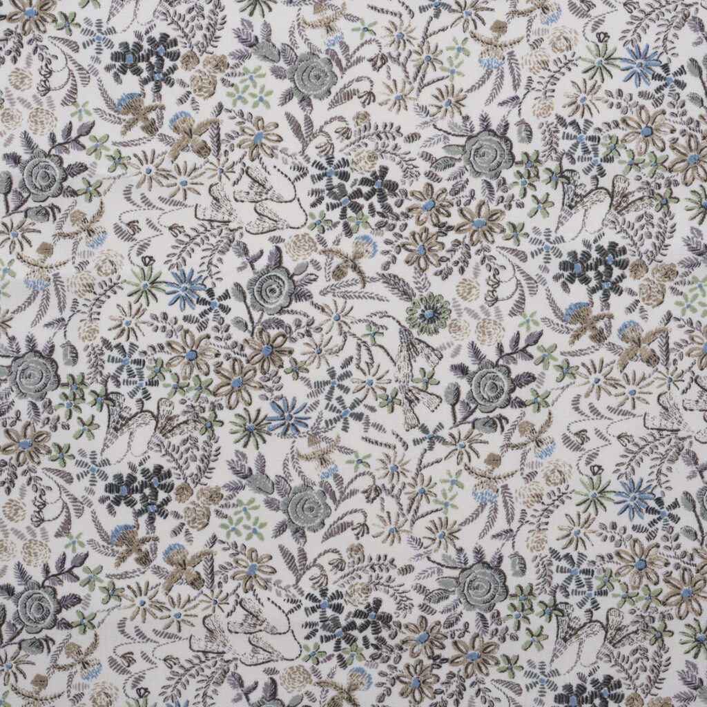 SEASONAL GREY ROSE