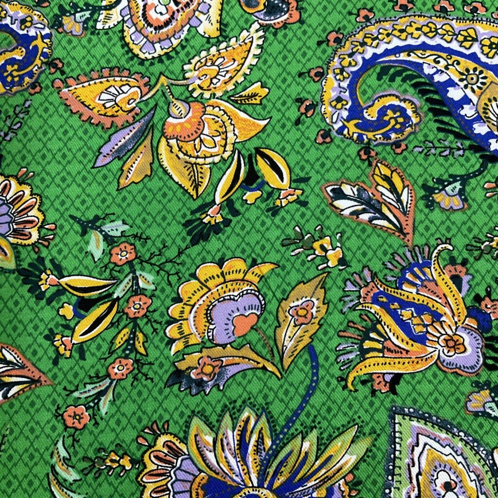 A VISCOSE TWILL FANTASIA GREEN IMG_6361